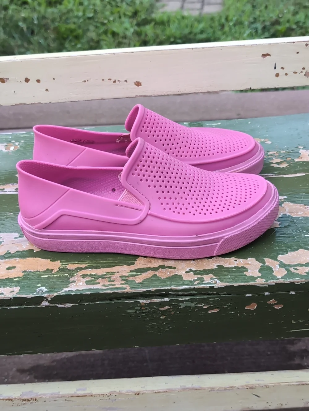 Kids Hot Pink Crocs Citilane Roku Slip-on Perforated Loafers Size 3